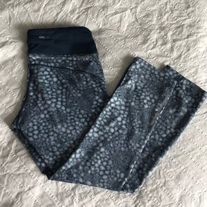 Nike 3/4 crop dri-fit leggings